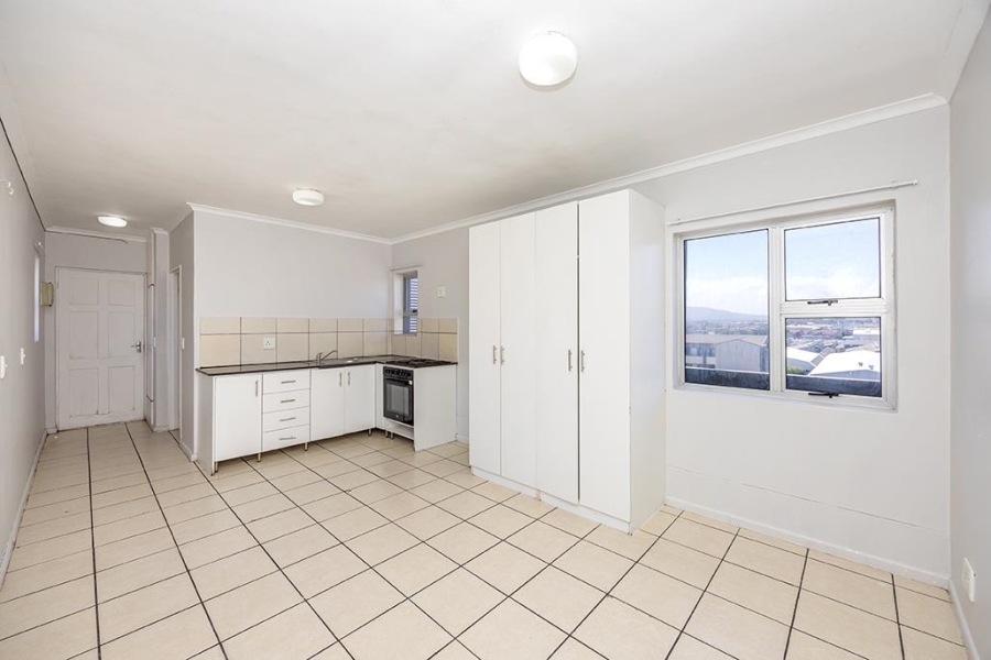 1 Bedroom Property for Sale in Maitland Western Cape